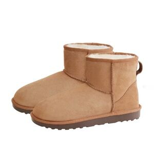 Kirkland Signature Women's Shearling Boot Size 11